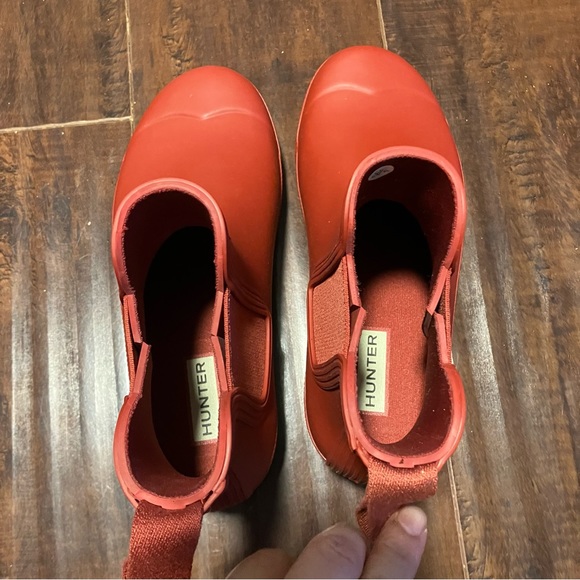 * NEW * Hunter Women’s Chelsea Boots - 5 Military Red - Picture 5 of 7